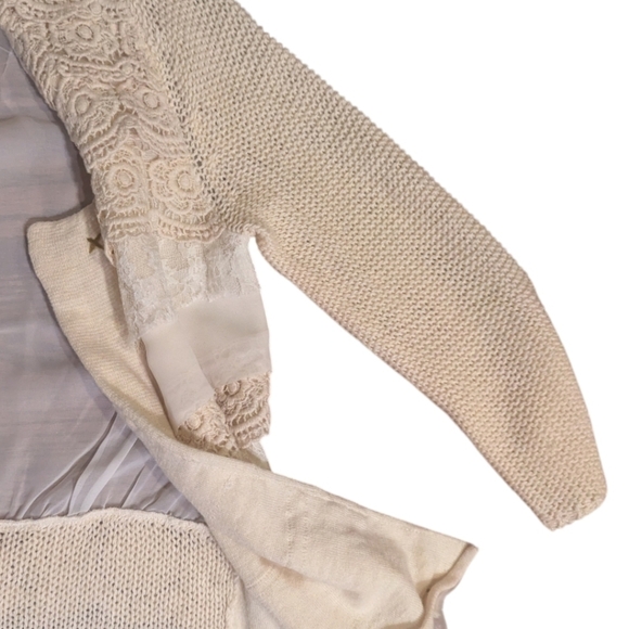 Gimmicks by BKE open front knitted/lace/crochet cream cropped cardigan  NWT sz S - Picture 2 of 8